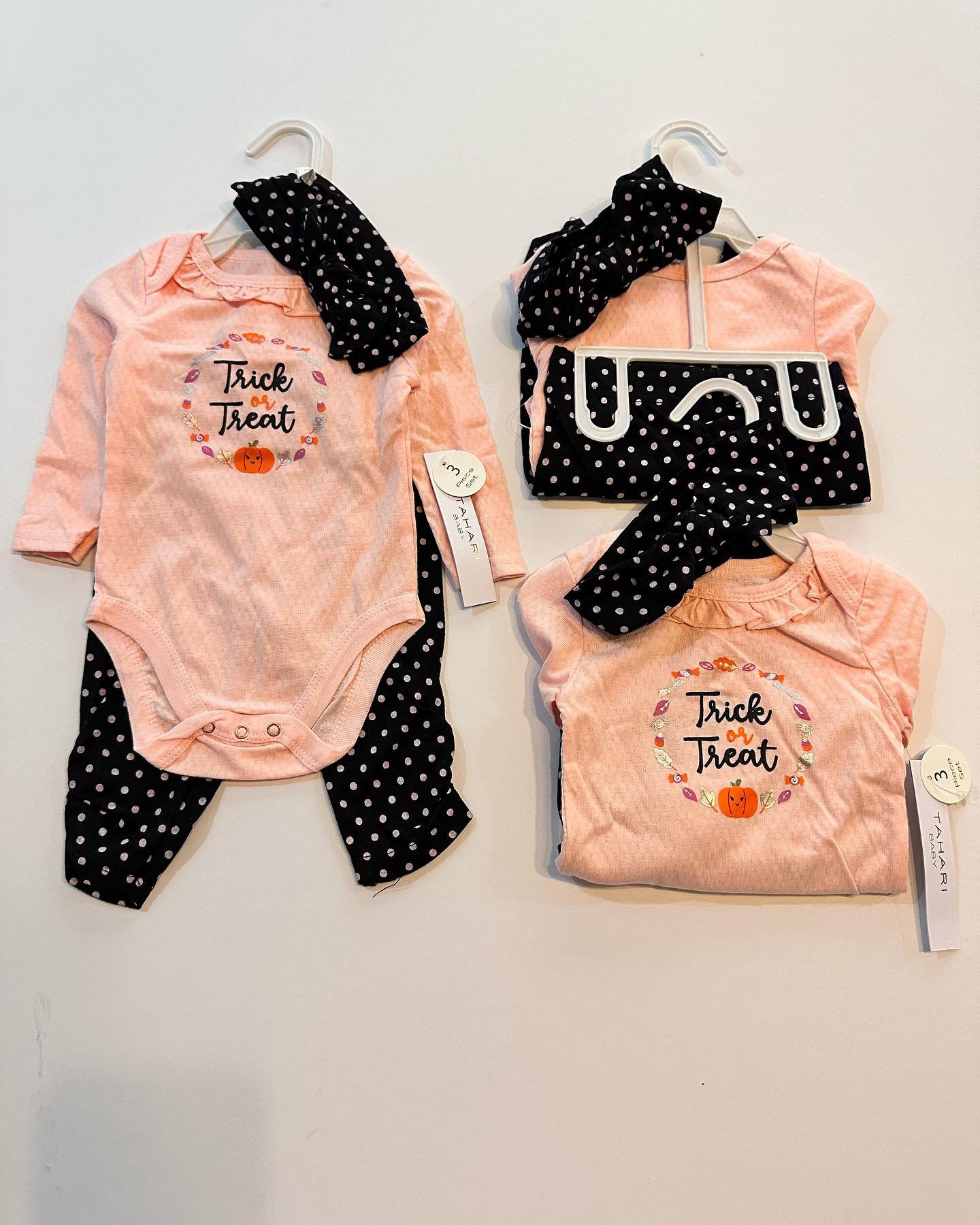 Full Sleeve One Onsie With Pant Set and Head Band - Image 3